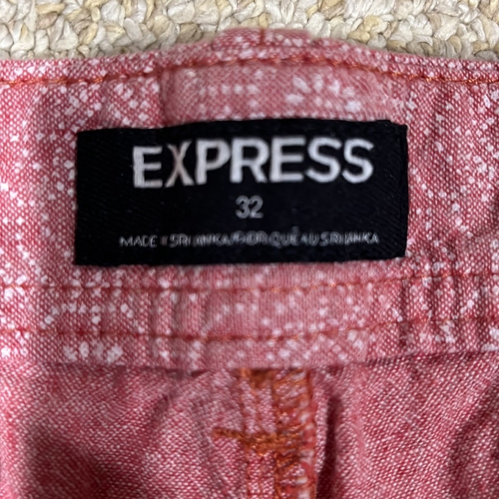 Express Shorts - Picture 2 of 2